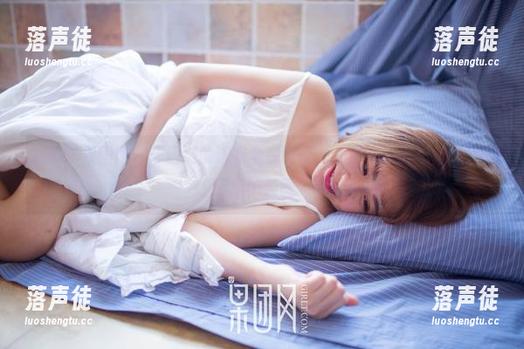 GIRLT果团网-王语纯 GIRLT果团网 - 王语纯的泳衣全套作品,光影交错间总有种让人窒息的美感。