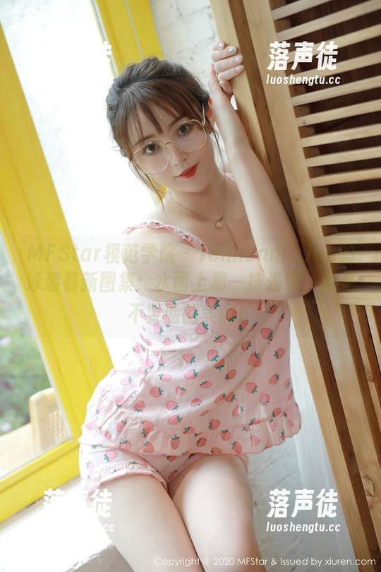 MFStar模范学院-Jennanni_Jen MFStar模范学院 - Jennanni_Jen的泳装最新图集:水面上那一抹光辉,真是不要脸的美啊!