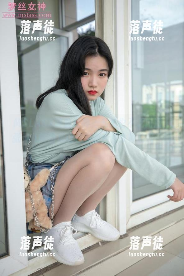 MSLASS梦丝女神-张灵儿 MSLASS梦丝女神 - 私拍也不乏内涵,张灵儿的图集让你看到合作女神的另一面!