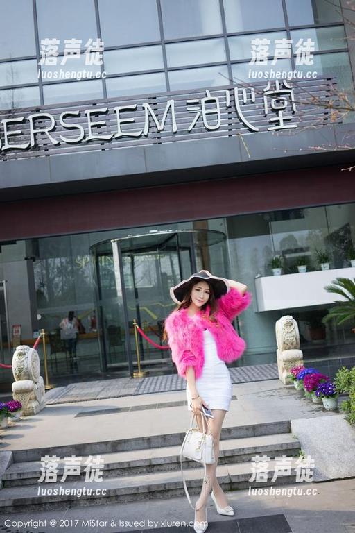 MiStar魅妍社 - 隐藏的宝藏：妤薇Vivian的长腿资源足以撑起整个图库