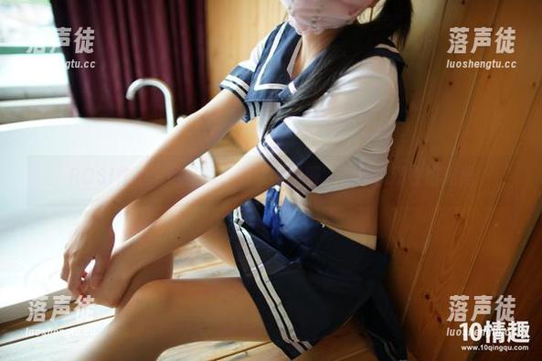ROSI口罩 ROSI作品一网打尽:嫩学妹制服,仿佛沉浸在阳光里