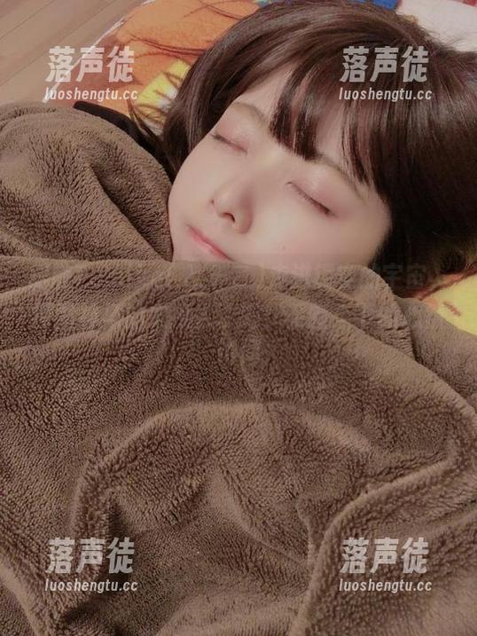 跟随Tomiko(とみこ)走进镂空的宇宙，原图神马的太撩人了吧！更新当下的心情瞬间