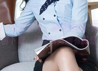 TouTiao头条女神 – 别再犹豫！周思超的皮衣美图下载，让你瞬间拥有酷炫风格！