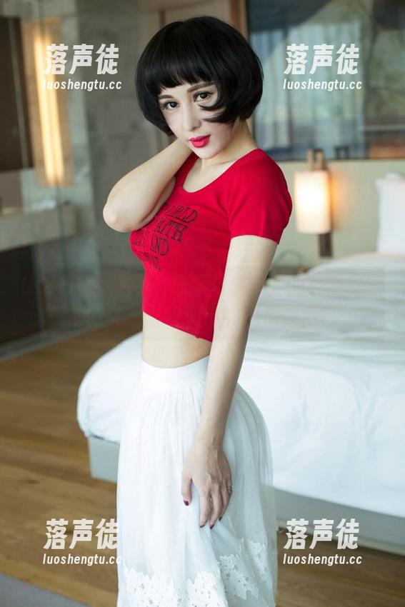 UGirls尤果网 - 想要与李颜儿的兔女郎同框？美图壁纸助你实现偶像梦！