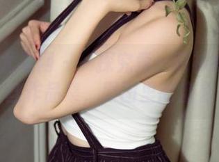 UGirls尤果网 – 一探究竟：萌神妹妹的白丝作品集，原图里的魔力