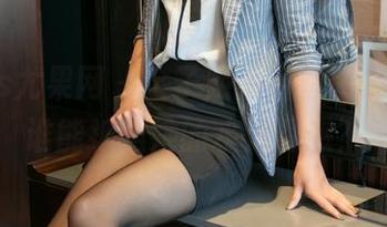 UGirls尤果网 – 金子熙：浴室图集下载，谁能抵挡她的水汽诱惑？