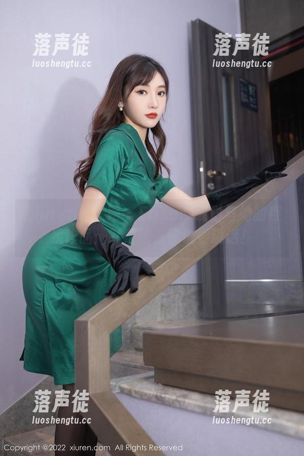 Xiuren秀人网-Elise谭晓彤 Xiuren秀人网 - Elise谭晓彤与她的裸足作品:下载吧,脚也要说话!