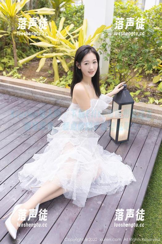 Xiuren秀人网 - 下载Elise谭晓彤的连衣裙写真集，装点你的手机壁纸吧！