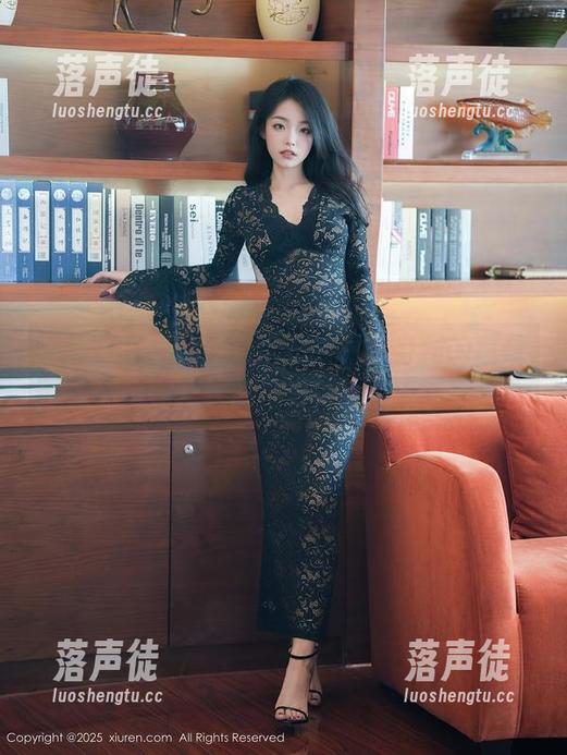 Xiuren秀人网 - 泳衣不只是身材的展现，更是奶油妹妹的魔力！原图下载即得！