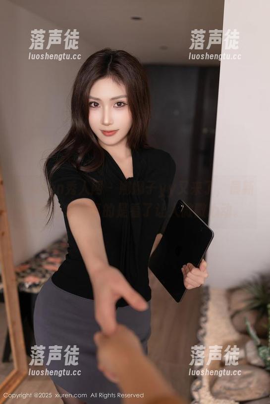 Xiuren秀人网-娜娜子yy Xiuren秀人网 - 娜娜子yy又来了,最新短裤图集,真的是看了让人微微心动。