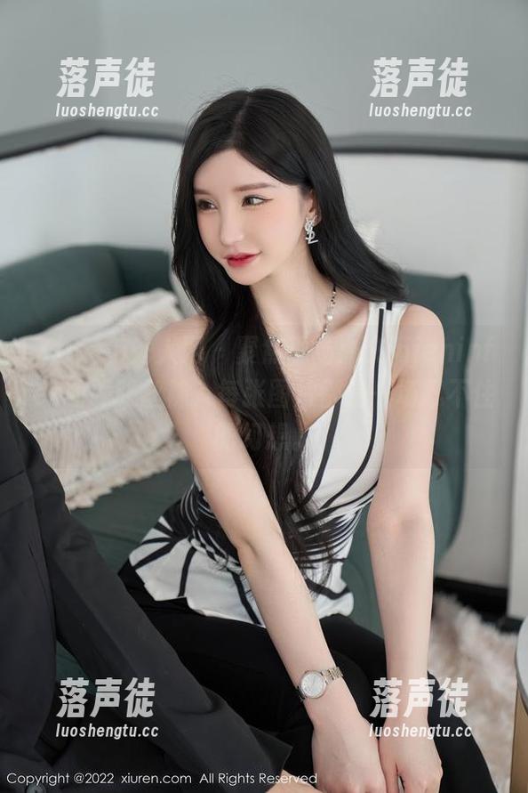 Xiuren秀人网-文芮jeninfer Xiuren秀人网 - 聚焦现场:文芮jeninfer的朦胧丝袜,每张图片都是一场忍不住的幻想。