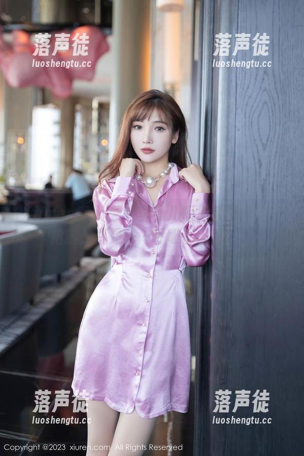 Xiuren秀人网-李可儿 Xiuren秀人网 - 李可儿短裙套图:这一抬腿,真是……呼吸都困难了。