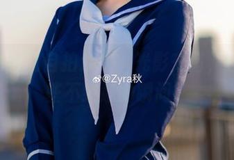 Zyra秋的自拍分享：光影交错，还有那些不经意的瞬间。