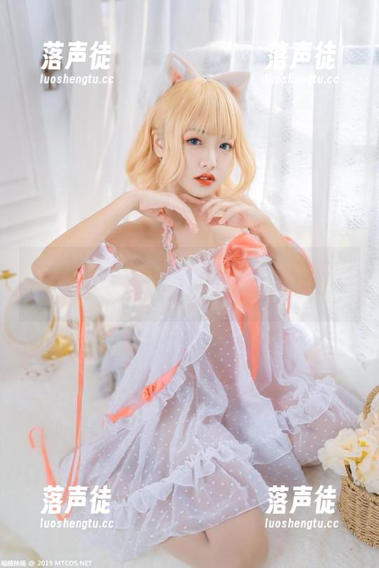 lovely呆玄 黑白的世界,lovely呆玄写真里藏着多少秘密?来看看原图,也许会惊艳到!