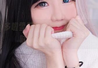 sally多啦雪带你走进丝袜图包，精选的时刻在微光中绽放