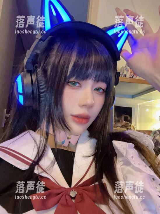 九言从不咕咕 九言从不咕咕和她的白色体操服:下载原图,探寻每一处细节!