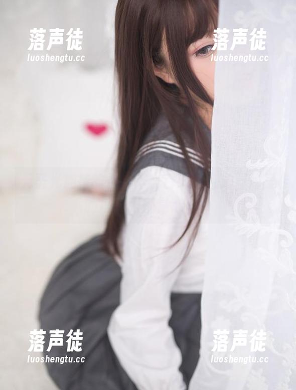 你烨烨 无圣光加持的你烨烨,白天鹅自拍图包里的每一张都是心动!