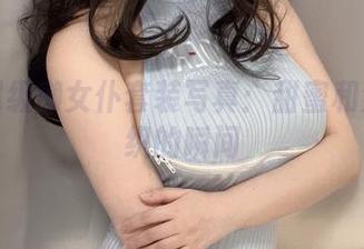依依超级懒女仆套装写真：甜蜜和禁忌交织的瞬间