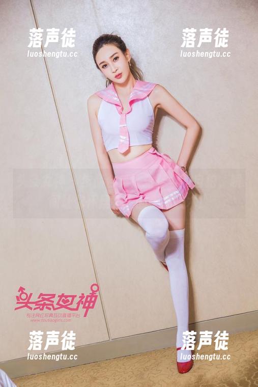 头条女神 - 作品合集！张梓柔的自拍，瞬间让你怀疑人生的美颜技术！