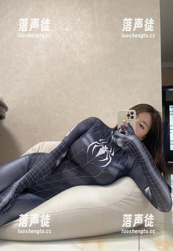奶宝妹纸 微密圈 - 深夜泳池的柔和光影:奶宝妹纸网盘独家合集,带你共赴一场梦游。