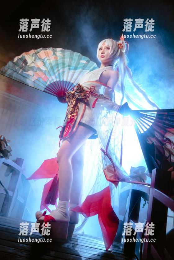 下载这份幸福：如月灰的原神凝光写真集，尽在纱中幽兰