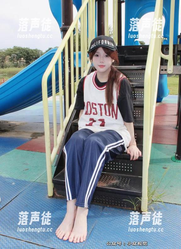 小众视觉-思思姐 小众视觉 - 一场样子的分享,思思姐的秘书写真集总是让人意外
