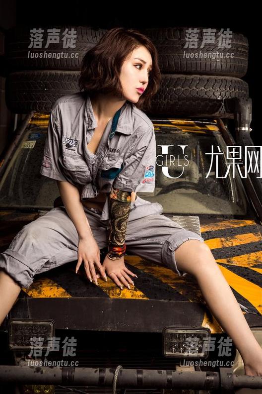 尤果网-谭晓彤 尤果网 - 谭晓彤的制服美图:每天醒来都想换个壁纸!