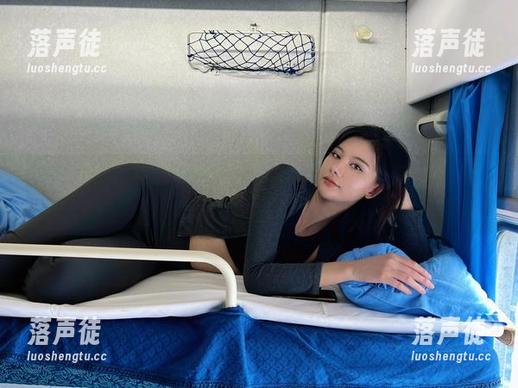 就是阿朱啊 微密圈 - 就是阿朱啊的浴室美图合集:藏在浴帘后的秘密