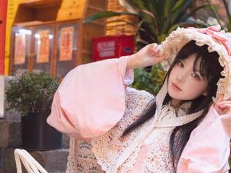 在浴室里邂逅桜桃喵：COS图集，宛如梦中的水滴