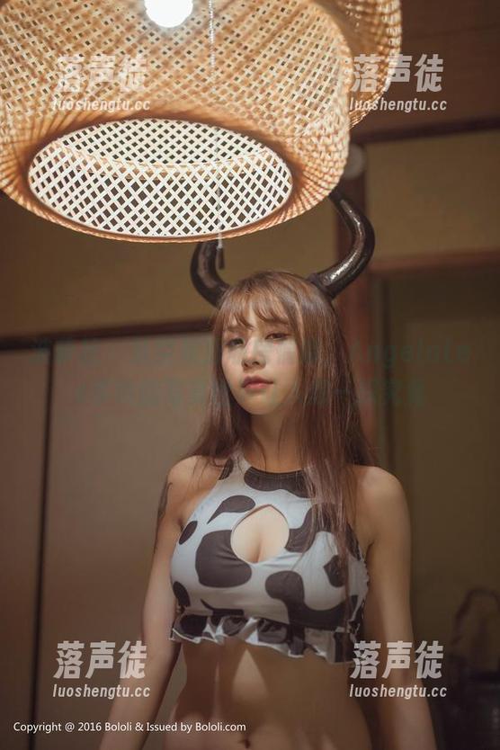 波萝社-AngelaLee李玲 波萝社 - 从空姐到私房偶像,AngelaLee李玲的写真世界让人想一探究竟