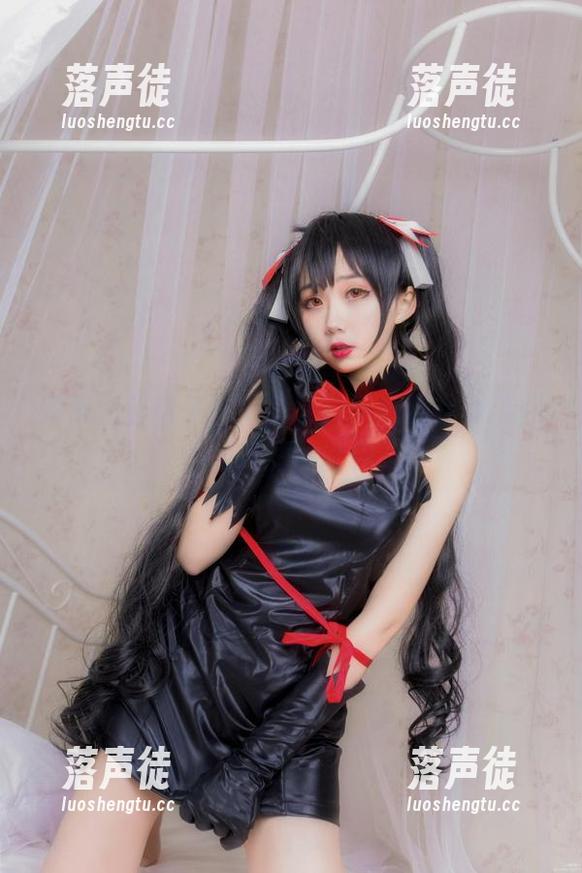 跟随浅野菌子去探险：赫斯缇雅写真带你进入梦的世界