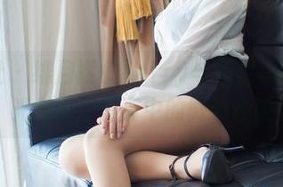 爱蜜社 – 绯月樱-Cherry与死库水的无圣光对话：写真中的微妙性感