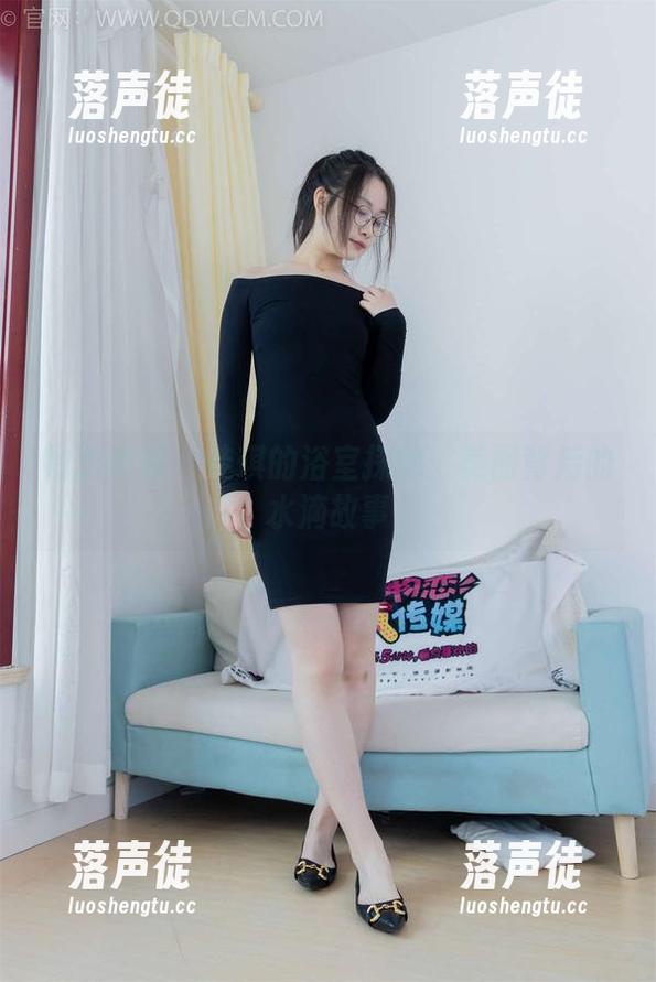 物恋传媒-佳琪 物恋传媒 - 佳琪的浴室探秘:美图背后的水滴故事