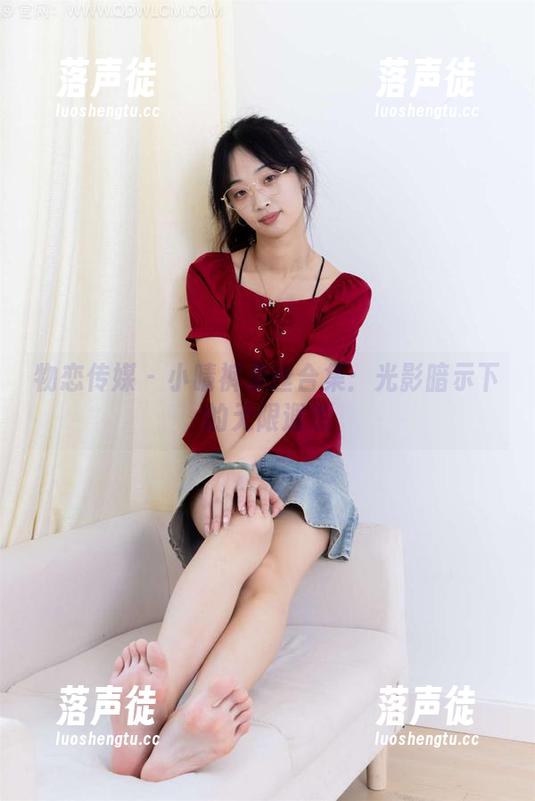 物恋传媒-小晴 物恋传媒 - 小晴裤里丝合集:光影暗示下的无限遐想
