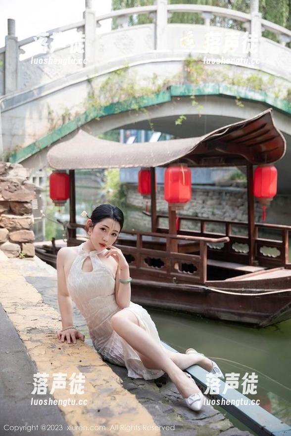 秀人网-小雨baby 秀人网 - 小雨baby白丝合集——每一张都散发着奇妙的魔力!