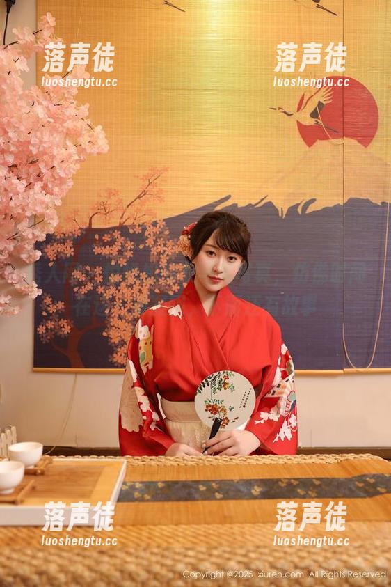 秀人网-悦悦姐 秀人网 - 悦悦姐的双马尾写真,仿佛时间在这一刻凝固,下面还有故事