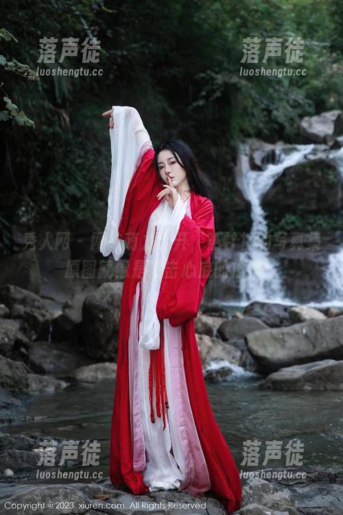 秀人网-燕甘甘 秀人网 - 网袜萌力全开,燕甘甘的写真集原图就像是直击心底的撩拨!