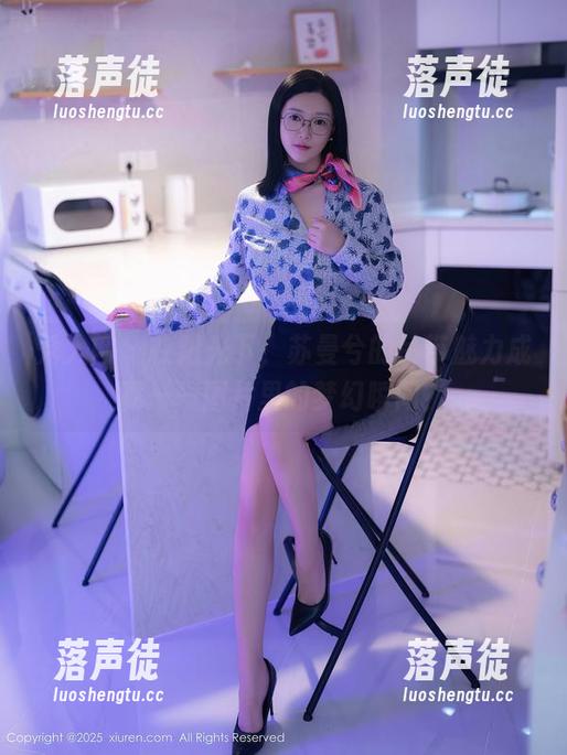 秀人网-苏曼兮 秀人网 - 在阳光下,苏曼兮的吊带魅力成真——图片里的梦幻瞬间?
