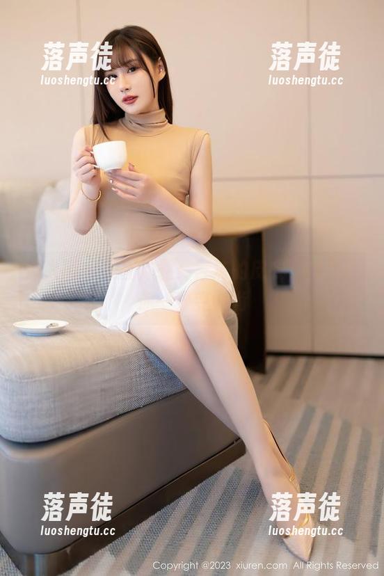 秀人网-言沫 秀人网 - 美图炸裂:言沫的皮衣,图包让你一秒变时尚