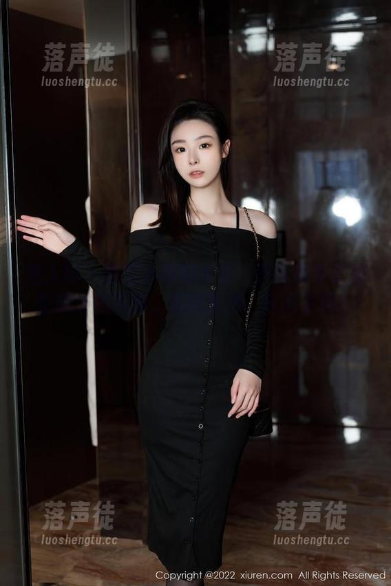 秀人网-露露小喵 秀人网 - 露露小喵的女友:原图展示了那些微妙的瞬间,别再犹豫,赶紧下载!