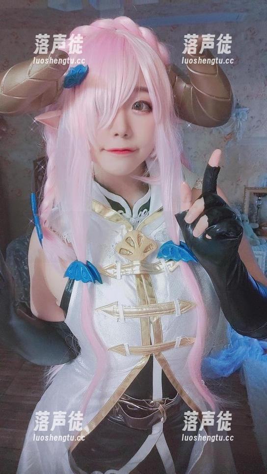穆零Mu0 穆零Mu0双马尾最新写真,唤醒你心中的少女梦。