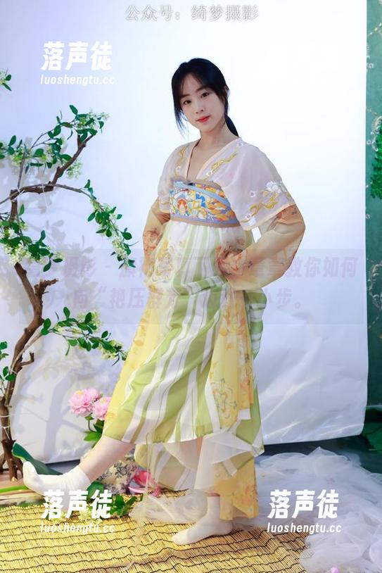 绮梦摄影 - 旗袍写真下载，章章教你如何向“艳压群芳”迈进一小步。