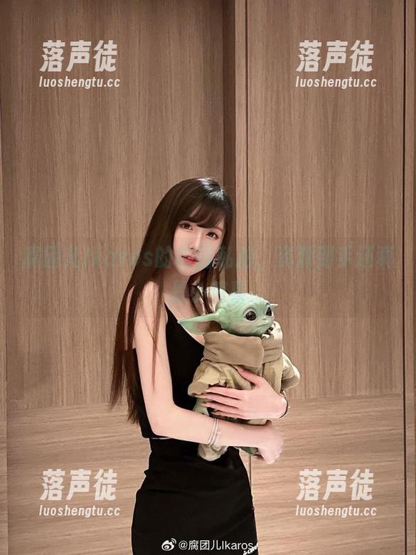 腐团儿Ikaros 腐团儿Ikaros的校园私拍,资源到手还真是小惊喜