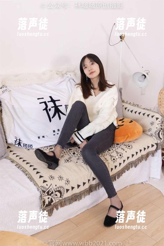 袜啵啵 - 稚予的OL风花絮，一张原图毁掉你对职业装的幻想！