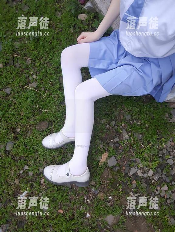 西尔酱双人写真真的太美了，但你有没有觉得有点造假？