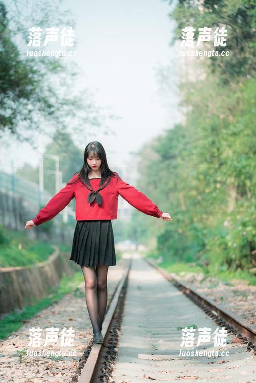 西瓜少女 看!西瓜少女的眼镜作品集——这也太会玩了,简直是时尚界的波西米亚!