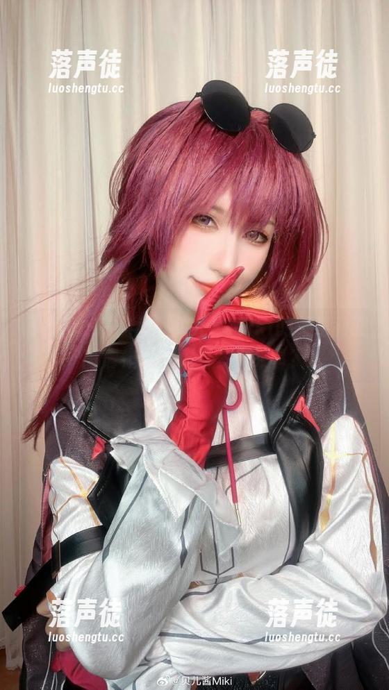 贝儿酱Miki 高颜值、高品质,贝儿酱Miki的艾米莉亚高清作品里藏着多少故事?