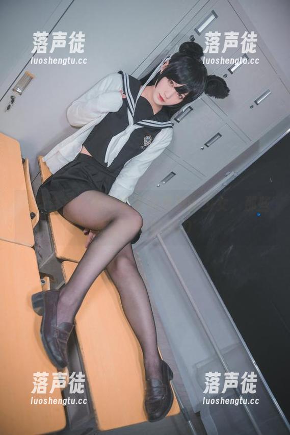 铁板烧鬼舞w 免费合集:靠近铁板烧鬼舞w少女,那些看似平静的360°