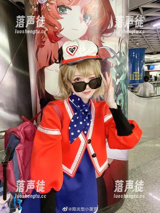 阳炎型小菠萝 阳炎型小菠萝的长腿写真在这里!高清原图,光影间流转的优雅!