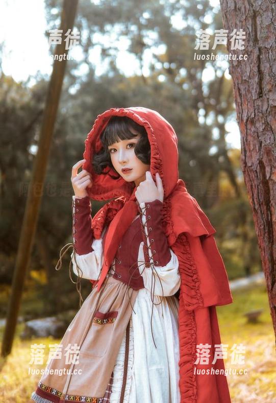阿包也是兔娘和她的礼服：写真里的小宇宙